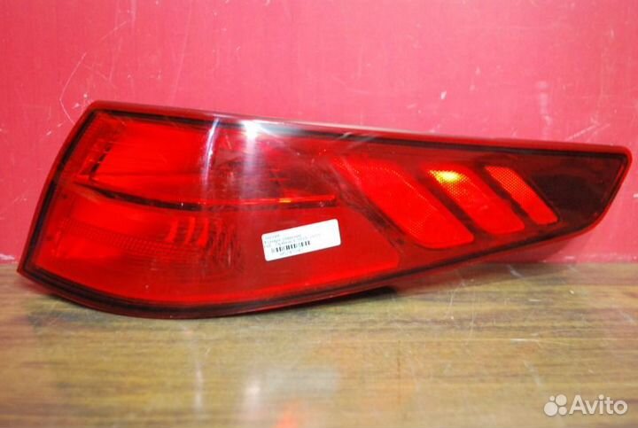 Фонарь наружный задний правый Kia Optima 3
