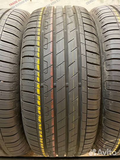 Goodyear EfficientGrip Performance 215/55 R17 94V