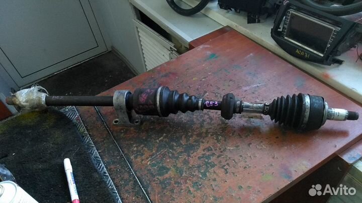 Правый передний привод на автомобиль Honda Edix