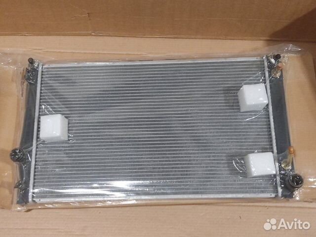Радиатор охлаждения двигателя Toyota Rav4 ACA40