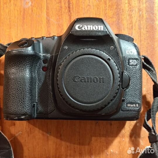 Зеркальный фотоаппарат canon 5D mark ii