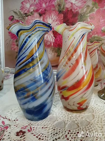Вазы цветное стекло. Винтаж