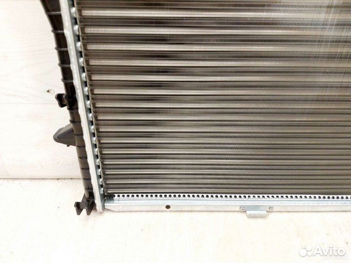 Радиатор охлаждения Bmw 5 E39 2000-2004