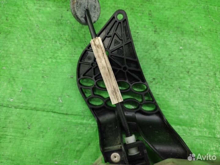 Замок з/п двери 9 конт. Touareg 06-10 / Таурег