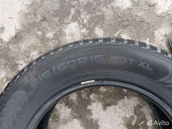 Nokian Tyres Hakkapeliitta 8 215/60 R16