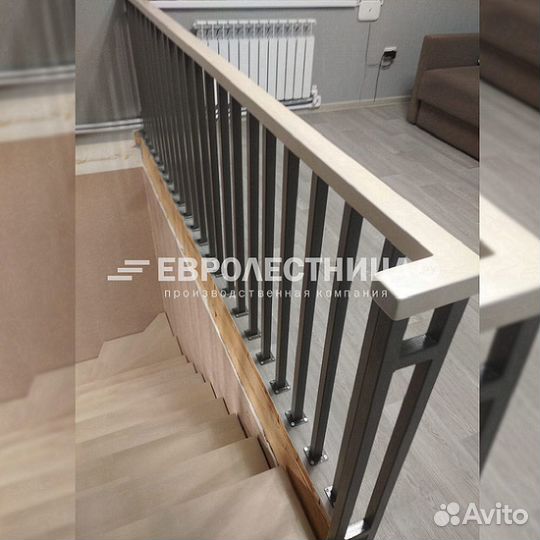 Лестница на металлокаркасе