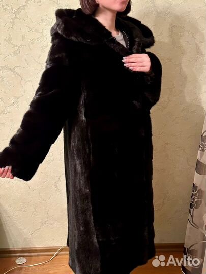 Шуба норковая с капюшоном длинная