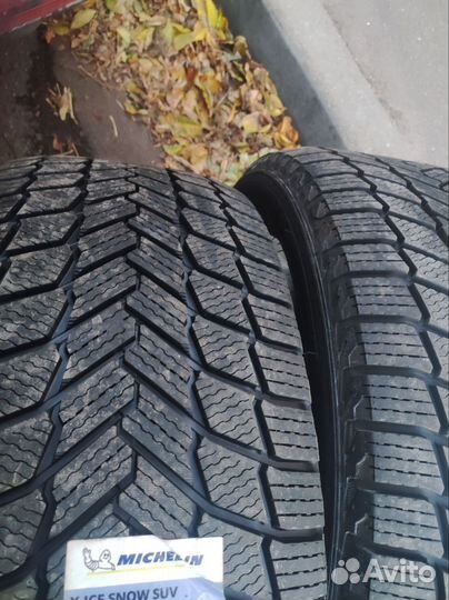 Michelin X-Ice Snow SUV 275/45 R21 110T