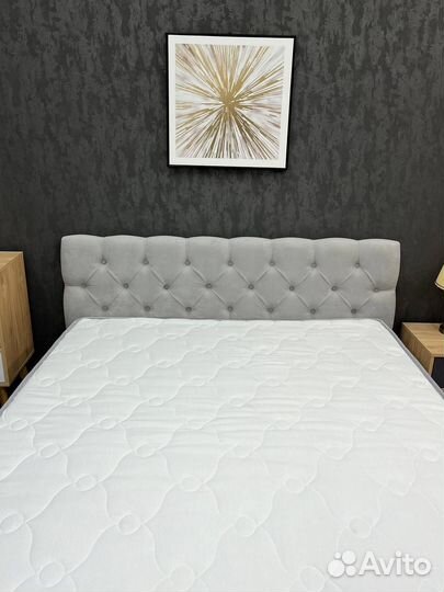 Кровать с матрасом двухспальная