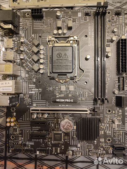 Материнская плата