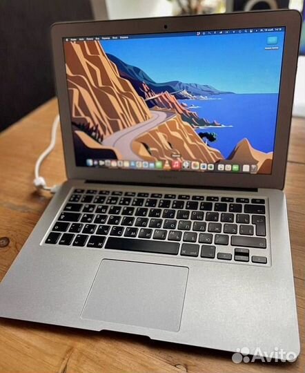 Ноутбук MacBook Air i7 / 8gb