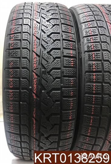 Kumho I'Zen RV Asymmetric 225/55 R19 99H