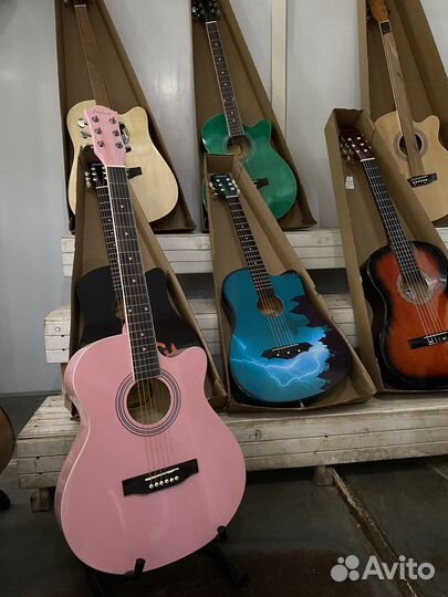 Гитара акустическая - розовая