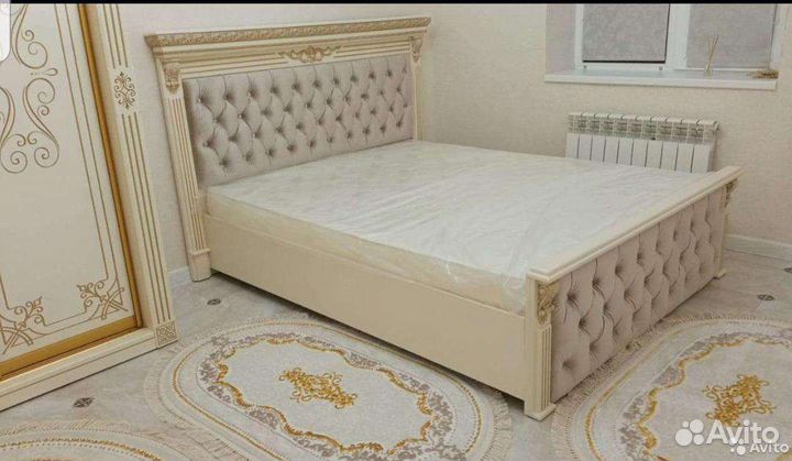 Кровать двухспальная