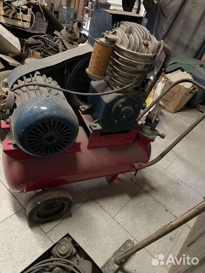 Воздушный компрессор