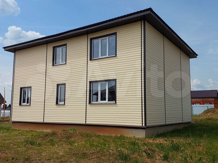 Дом 198 м² на участке 10,6 сот.