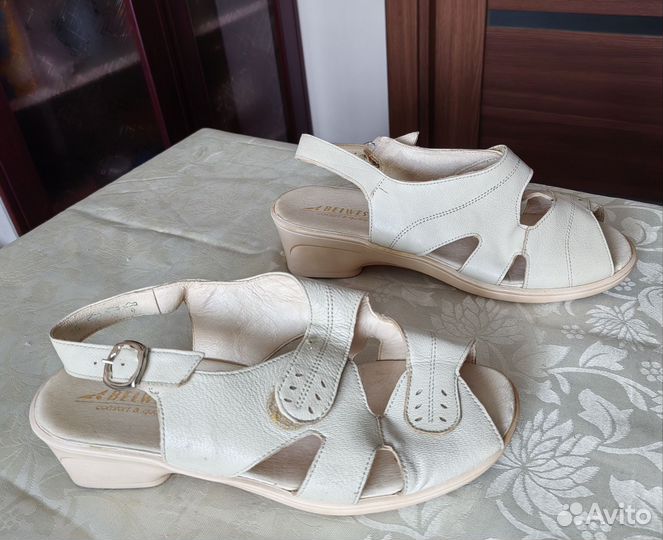 Пакетом. Обувь летняя женская 39-40, 25-25.5