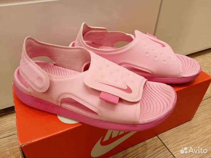 Сандали Nike