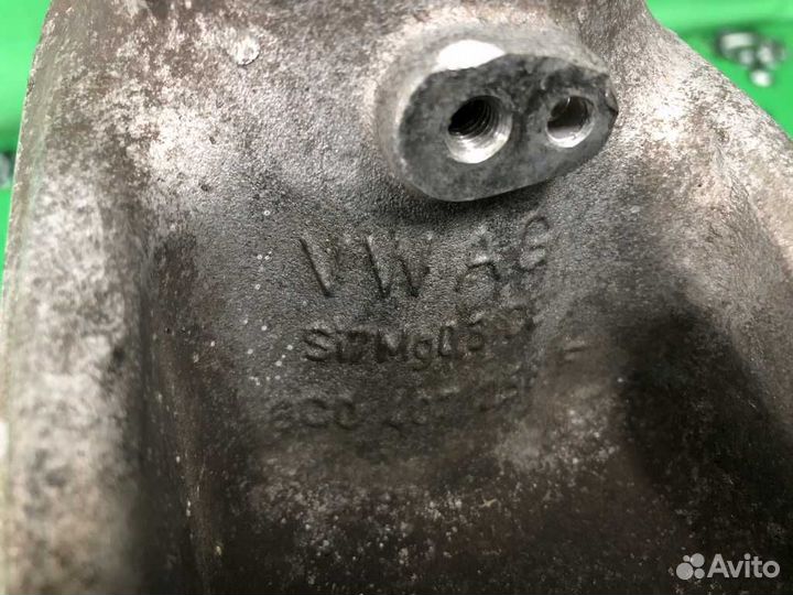 Кулак поворотный передний правый 3C0407258F volksw