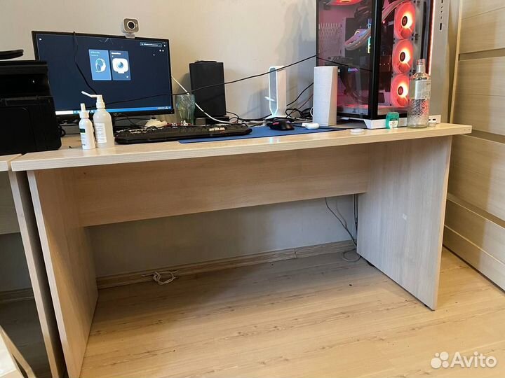 Компьютерный стол