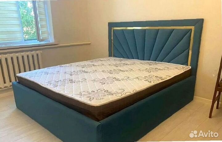 Мягкая кровать с подъемным механизмом