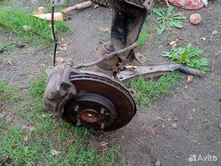 Ступеца nissan