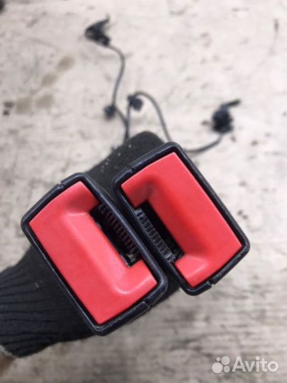 Замок ремня безопасности передний правый Audi Q5