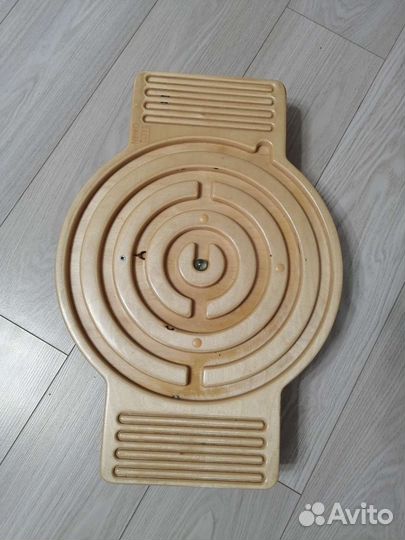 Балансборд с лабиринтом