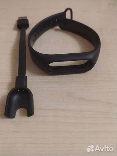 Зарядное устройство и браслет для фитнес-браслета