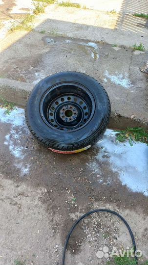 R16 Yokohama Advan A054 215/70, PCD 5x114.3 DIA 67.1