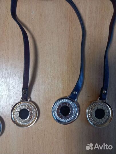 Подвески для сумок декоративные