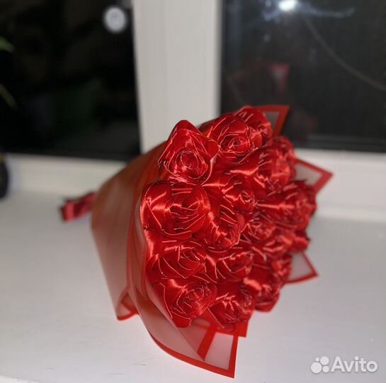 Букет из атласных роз на заказ