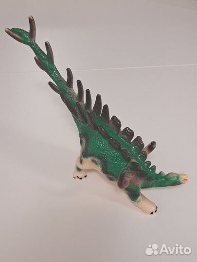 Рычайщий динозавр в ассортименте