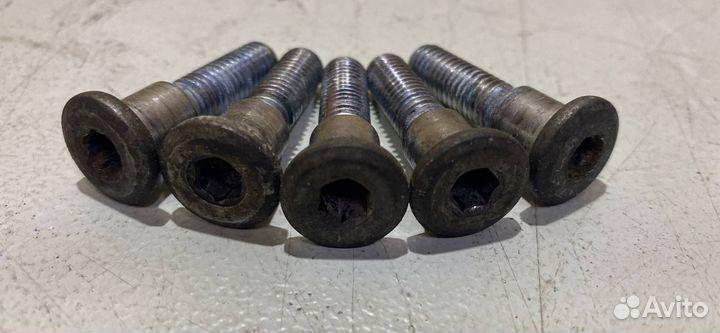 Комплект болтов крепления тормозного диска Suzuki
