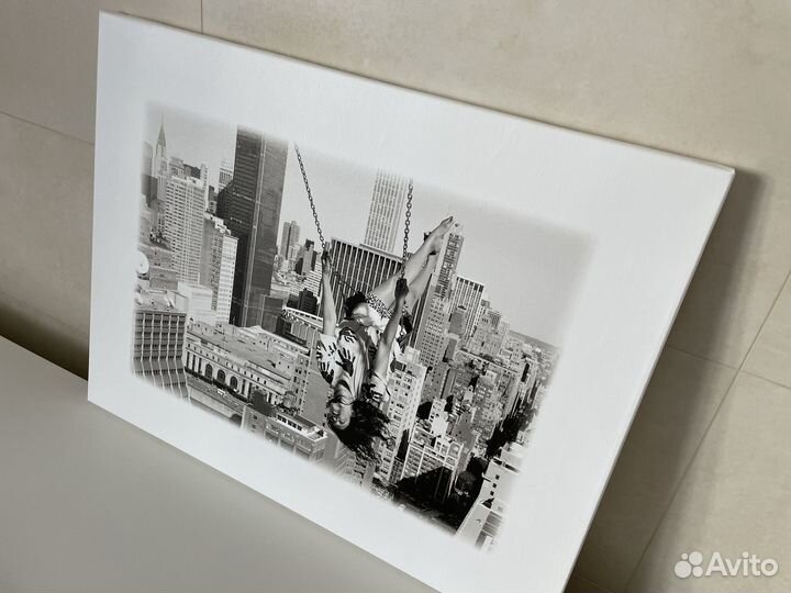 Фотография ч/б на сатиновом холсте 650 х h.500 мм