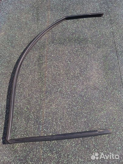 Направляющие бокового переднего стекла SeatCordoba