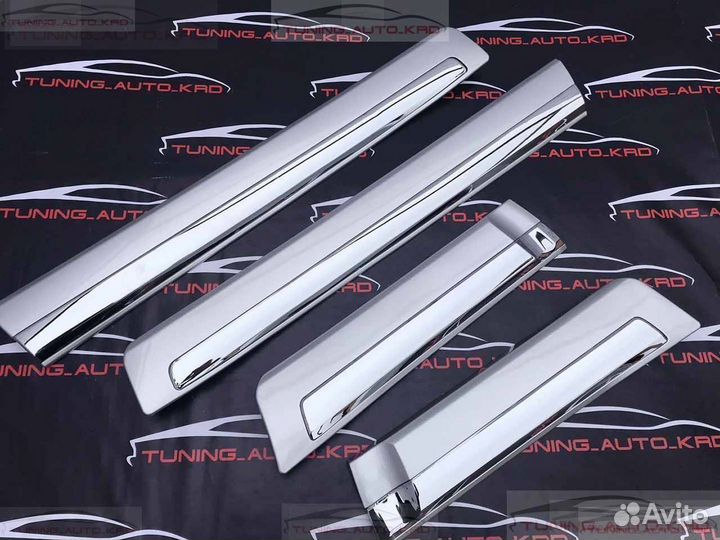 Молдинги дверей Toyota Land Cruiser 200 E9570