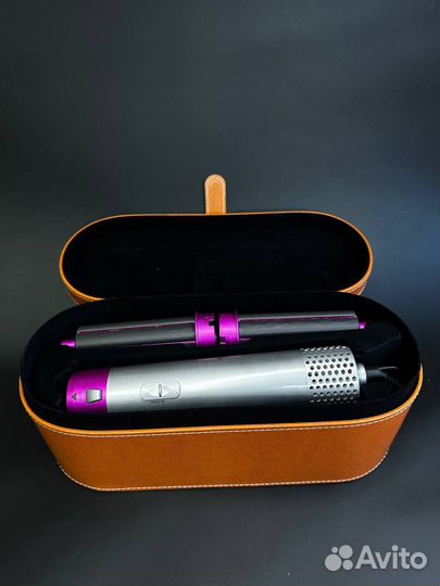 Стайлер Dyson в чемодане