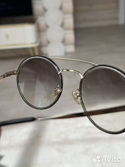 Солнцезащитные очки женские брендовые