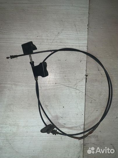 Трос открывания капота Nissan Primera P11