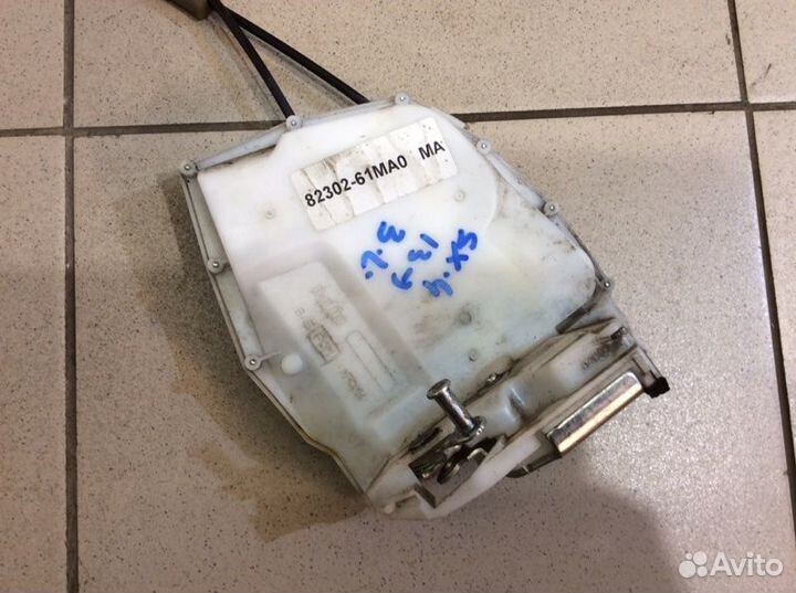 Замок двери задний левый Suzuki Sx4 M16A 2014