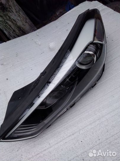 Hyundai Tucson 3 фара оригинал