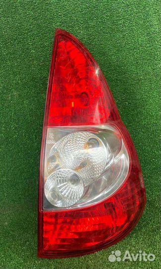 Фонарь правый LADA Priora универсал