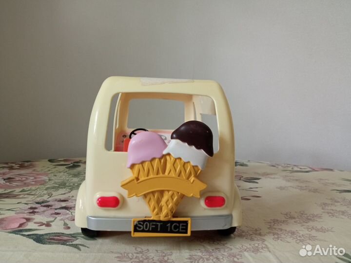 Игрушка машинка Sylvanian families