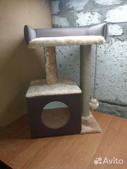 Домик для кошки с когтеточкой новый