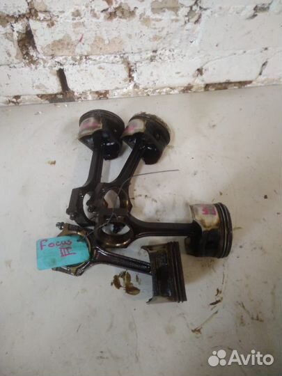 Поршень с шатуном Ford Focus 3
