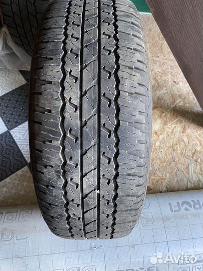 Bridgestone Dueler A/T 693 III 265/65 R17