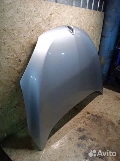 Капот Renault Megane