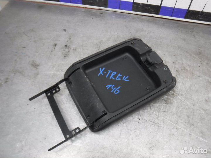 Подлокотник Nissan X-Trail T31 MR20 2008