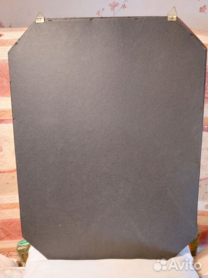 Шкафчик-витрина навесн. Для коллекц.нов. дерев.Гер